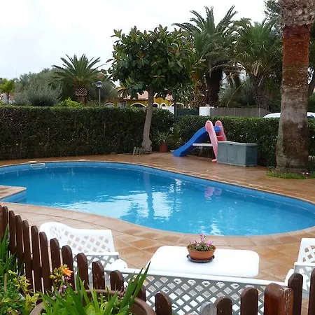Conchi Villa